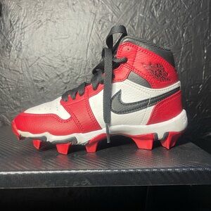 Jordan 1 mid chicagos multisport cleats size 13c kids